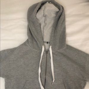 Cropped gray/white jacket